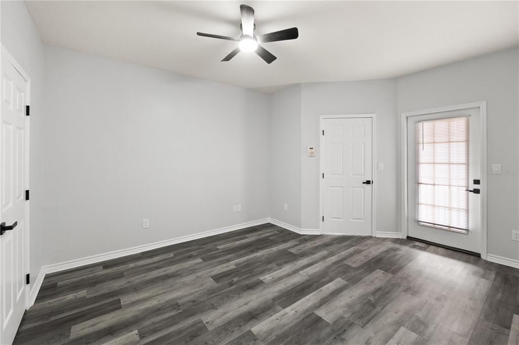 На продажу: $224,900 (1 спален, 1 ванн, 890 Квадратных фут)