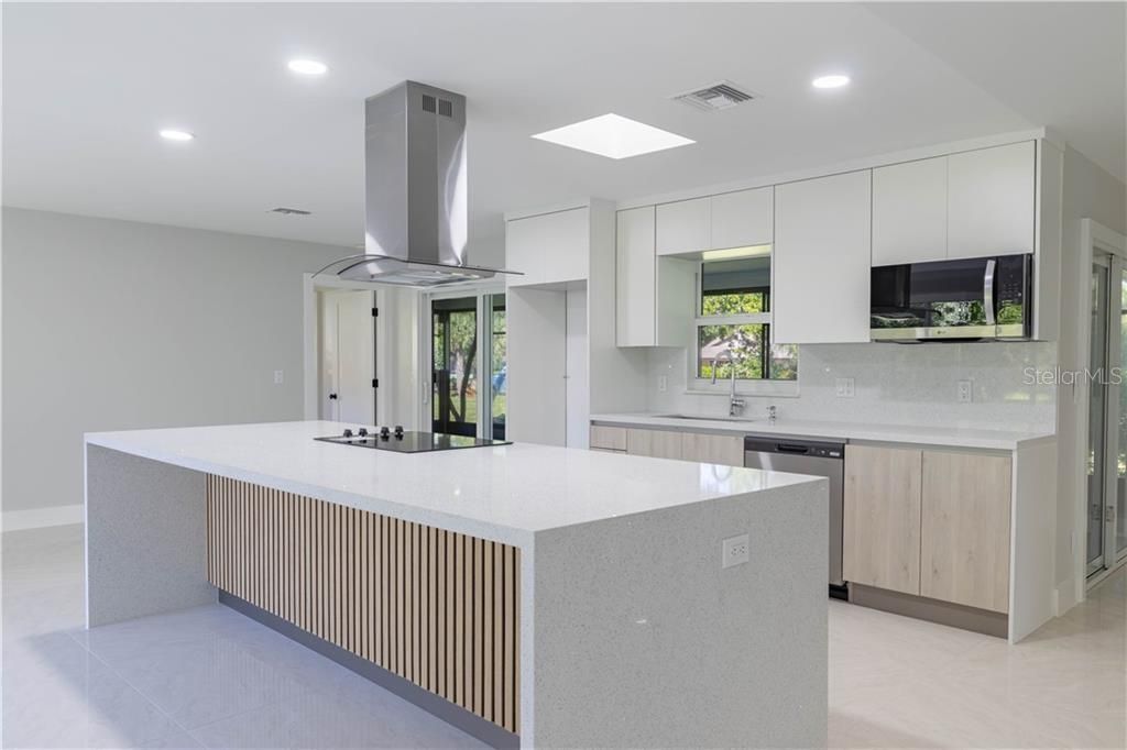 For Sale: $532,000 (3 beds, 2 baths, 1777 Square Feet)