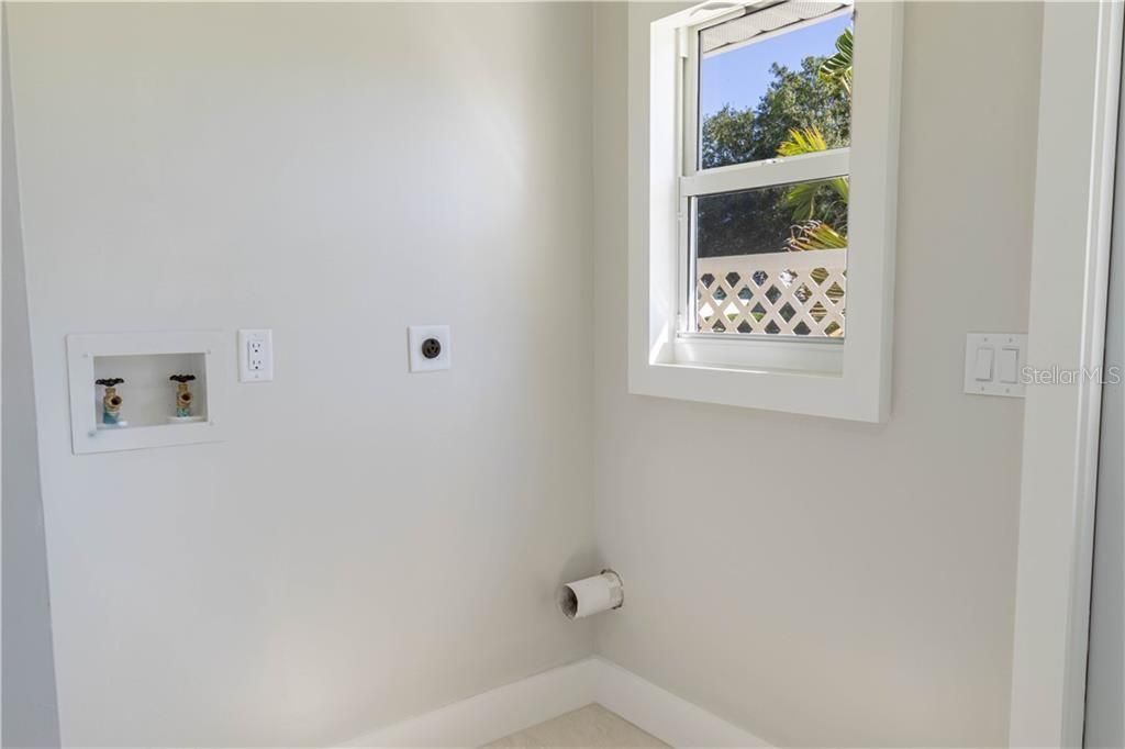 For Sale: $532,000 (3 beds, 2 baths, 1777 Square Feet)