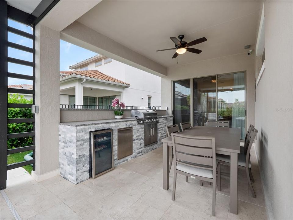 出租: $5,900 (5 贝兹, 4 浴室, 3232 平方英尺)