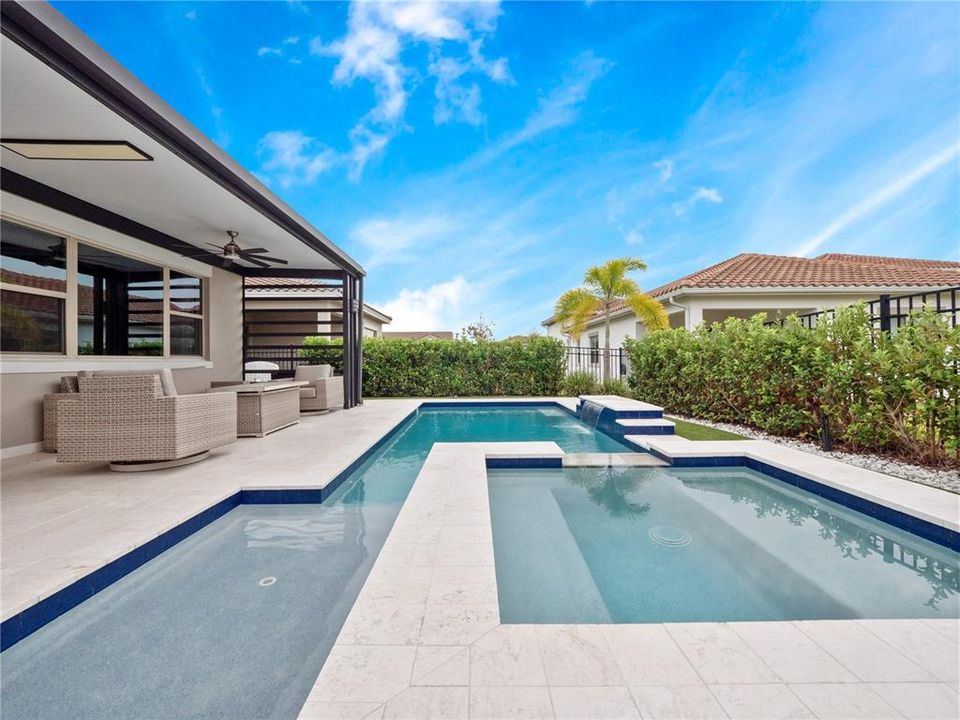 出租: $5,900 (5 贝兹, 4 浴室, 3232 平方英尺)