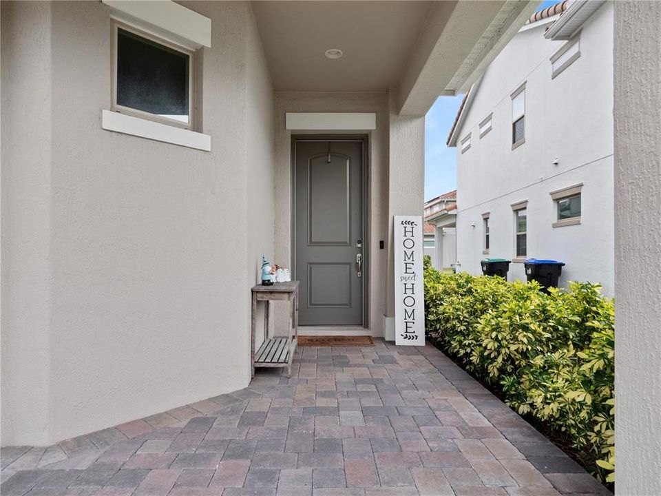 出租: $5,900 (5 贝兹, 4 浴室, 3232 平方英尺)