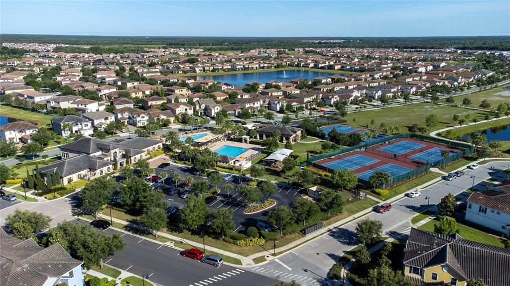 出租: $5,900 (5 贝兹, 4 浴室, 3232 平方英尺)