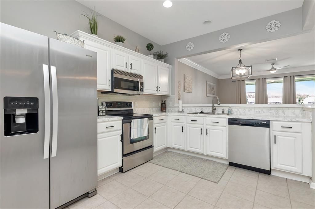 En Venta: $274,900 (3 camas, 2 baños, 1644 Pies cuadrados)