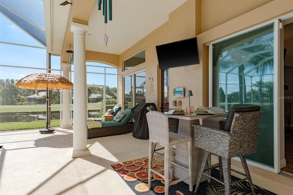 合同活跃: $1,440,000 (4 贝兹, 3 浴室, 3387 平方英尺)