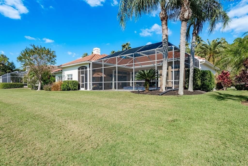 合同活跃: $1,440,000 (4 贝兹, 3 浴室, 3387 平方英尺)