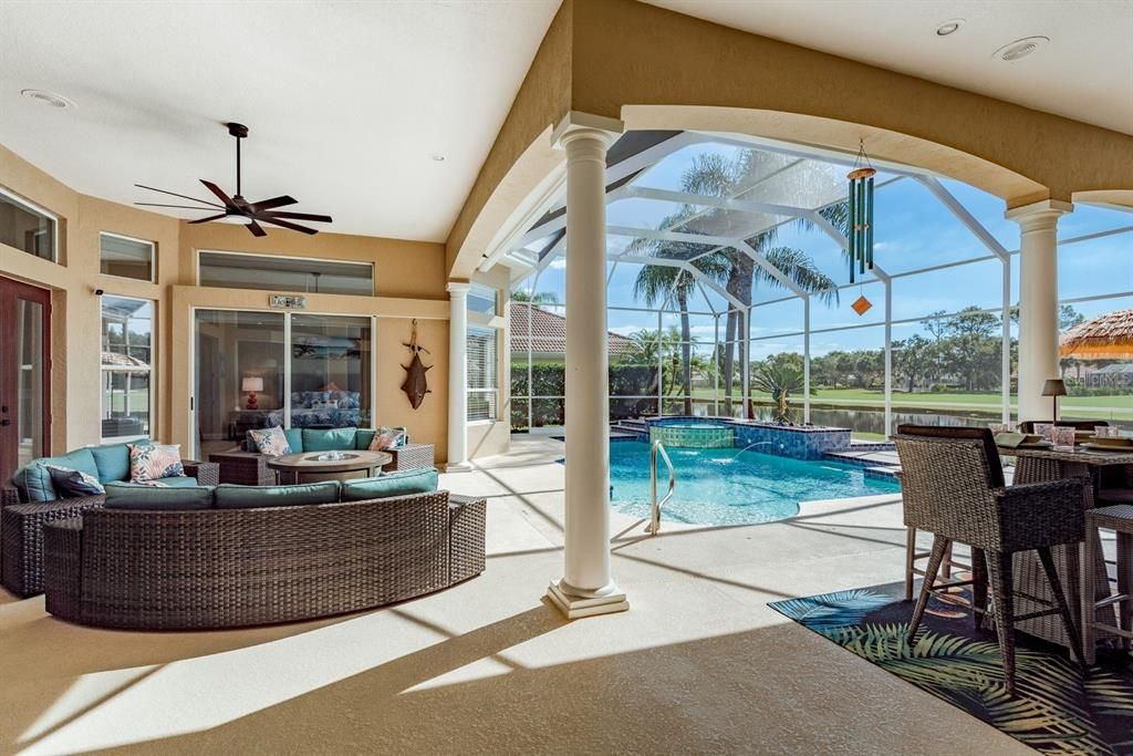 合同活跃: $1,440,000 (4 贝兹, 3 浴室, 3387 平方英尺)