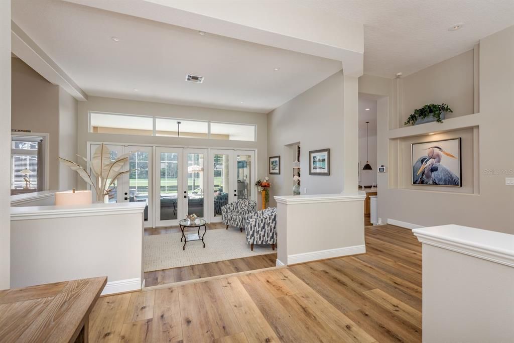 合同活跃: $1,440,000 (4 贝兹, 3 浴室, 3387 平方英尺)