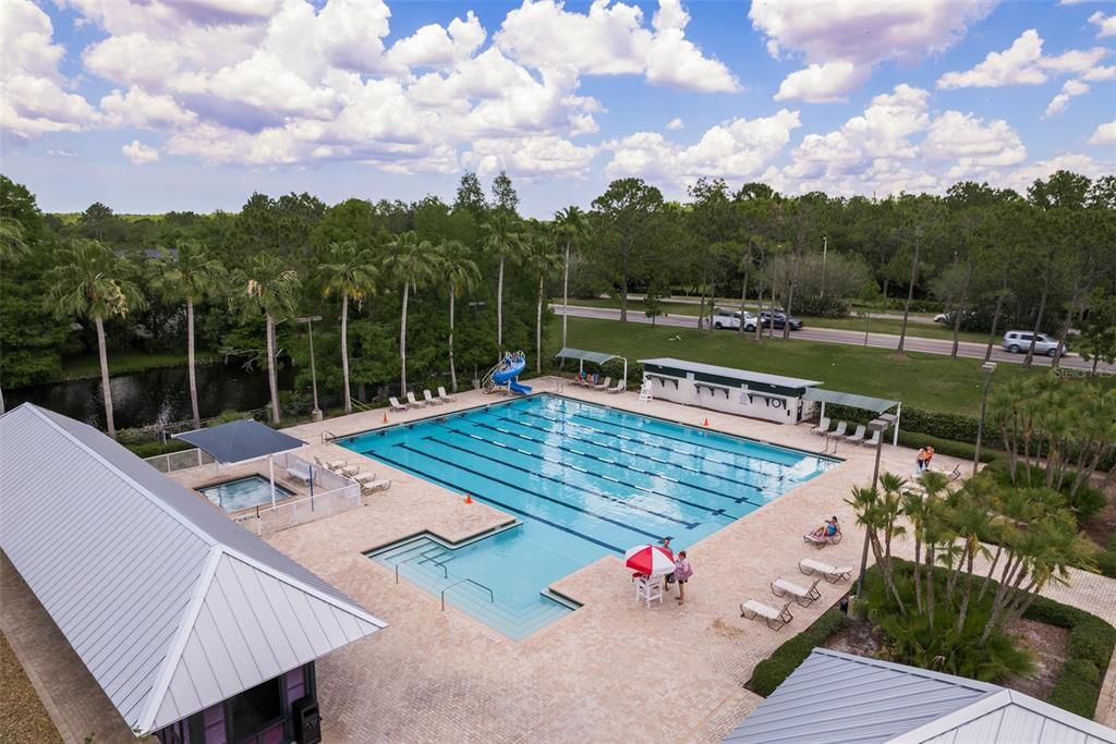 合同活跃: $1,440,000 (4 贝兹, 3 浴室, 3387 平方英尺)