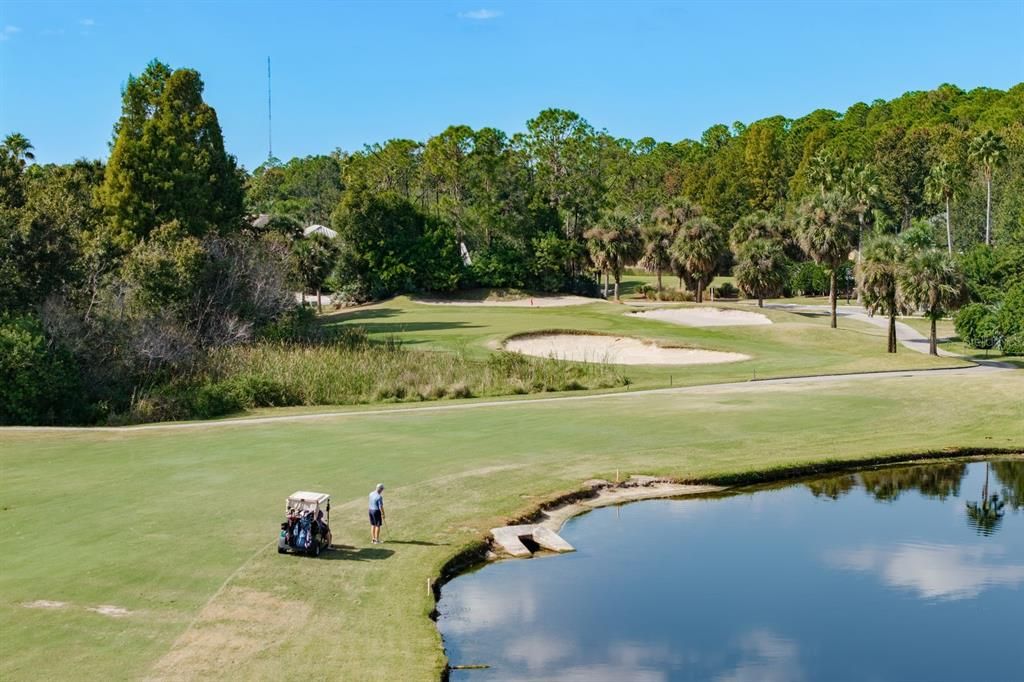 合同活跃: $1,440,000 (4 贝兹, 3 浴室, 3387 平方英尺)