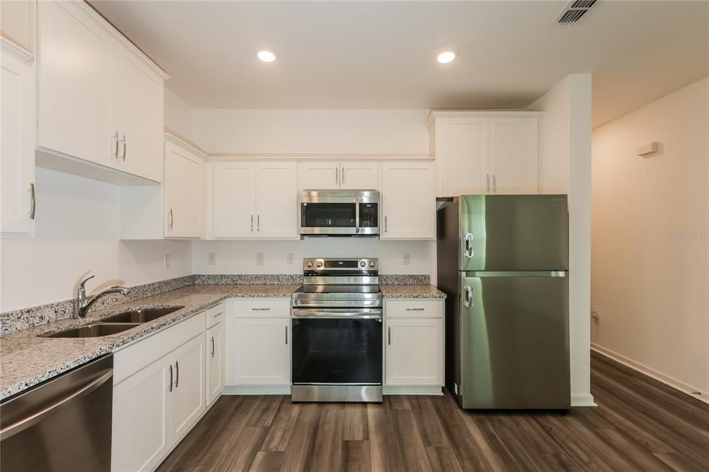 En Venta: $229,900 (3 camas, 2 baños, 1386 Pies cuadrados)