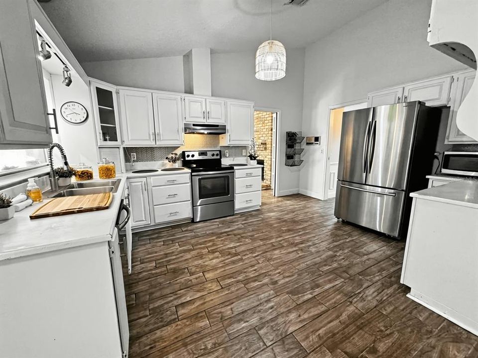 待售: $572,000 (3 贝兹, 3 浴室, 2463 平方英尺)