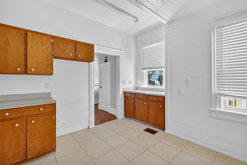 For Sale: $690,000 (0 beds, 0 baths, 2872 Square Feet)