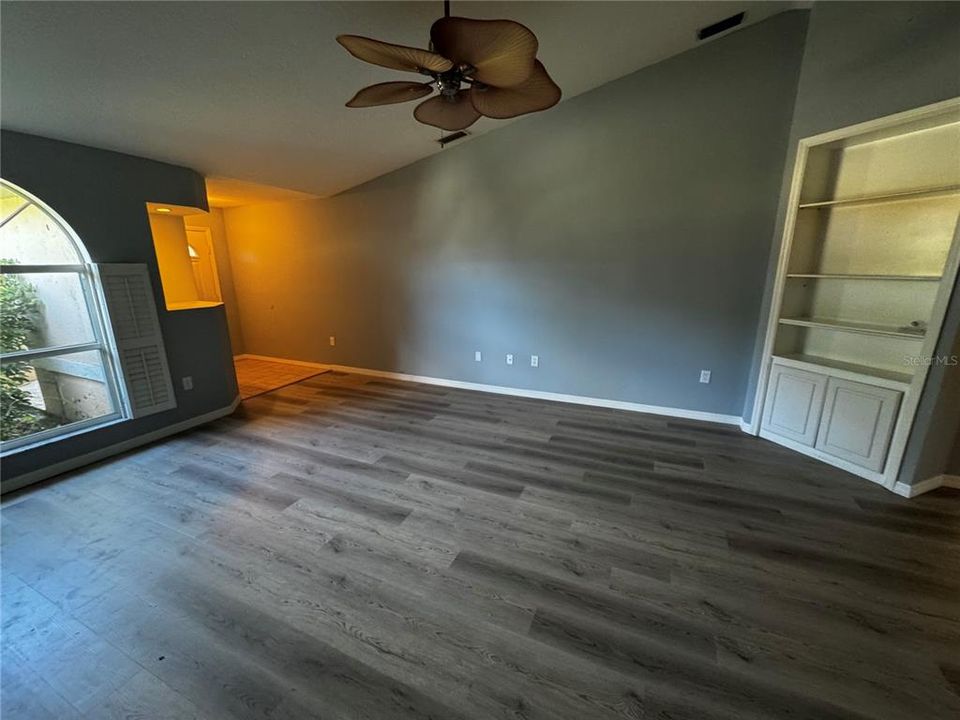 For Rent: $2,500 (3 beds, 2 baths, 1716 Square Feet)