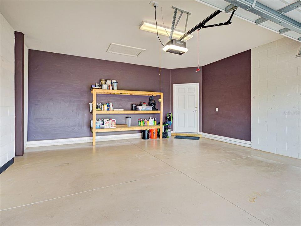 For Sale: $575,000 (3 beds, 2 baths, 1911 Square Feet)