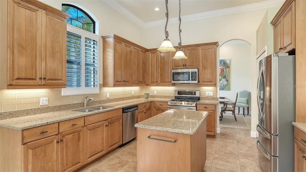 En Venta: $729,000 (3 camas, 2 baños, 2112 Pies cuadrados)