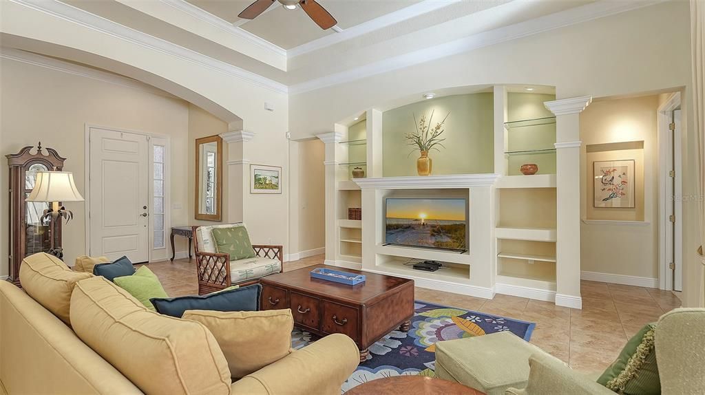 En Venta: $729,000 (3 camas, 2 baños, 2112 Pies cuadrados)