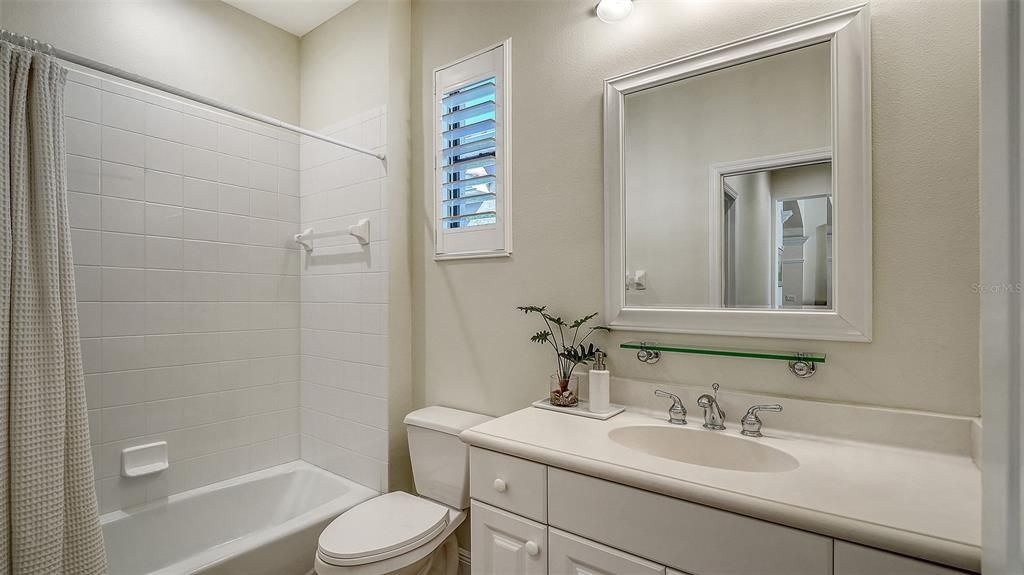 En Venta: $729,000 (3 camas, 2 baños, 2112 Pies cuadrados)