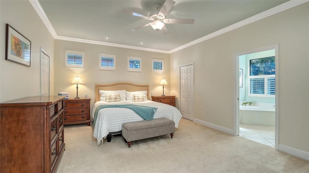 En Venta: $729,000 (3 camas, 2 baños, 2112 Pies cuadrados)