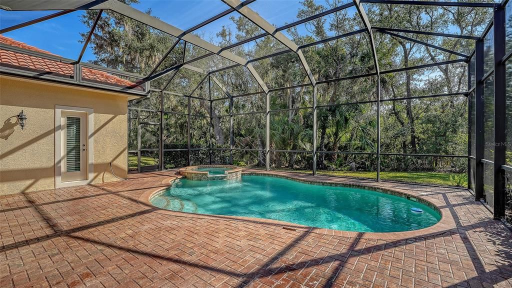 En Venta: $729,000 (3 camas, 2 baños, 2112 Pies cuadrados)