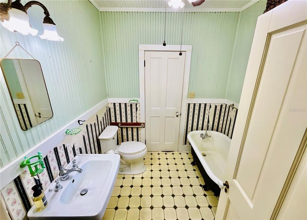 For Sale: $495,000 (3 beds, 3 baths, 3099 Square Feet)