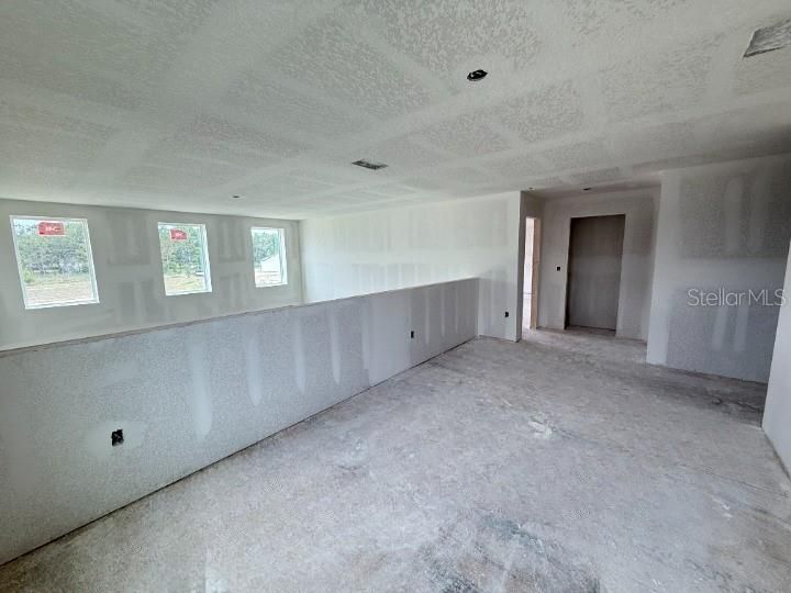 For Sale: $599,990 (5 beds, 4 baths, 3545 Square Feet)