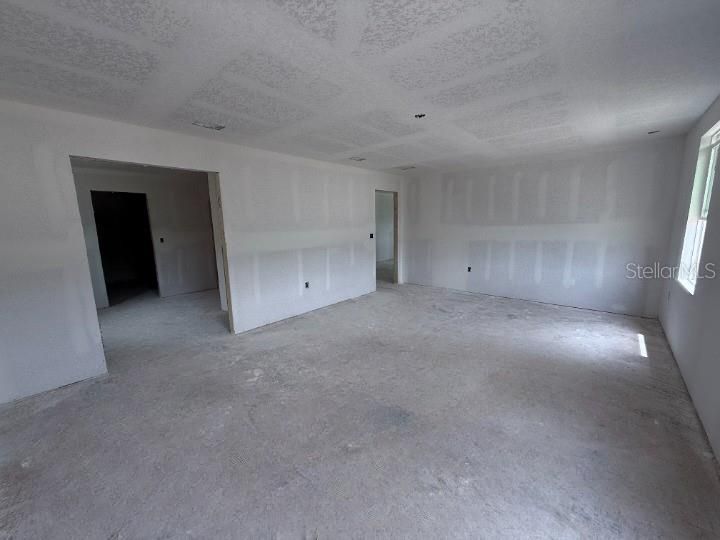 For Sale: $599,990 (5 beds, 4 baths, 3545 Square Feet)