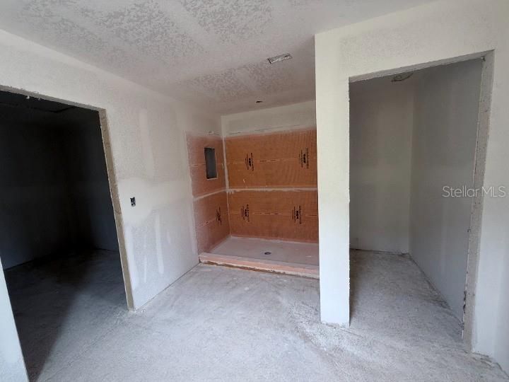 For Sale: $599,990 (5 beds, 4 baths, 3545 Square Feet)