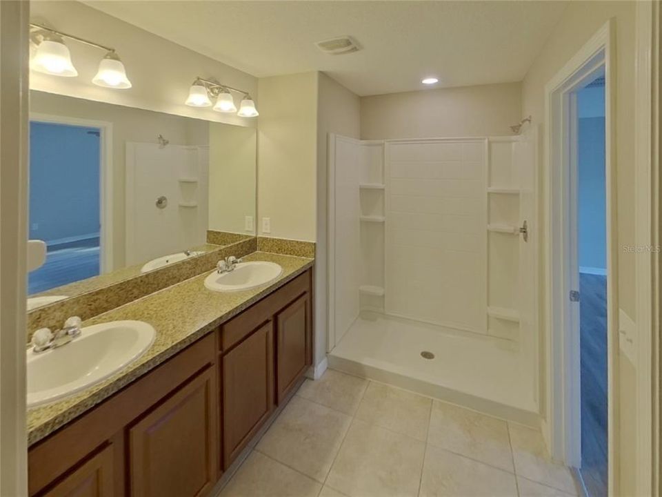 Active With Contract: $1,939 (4 beds, 2 baths, 1810 Square Feet)