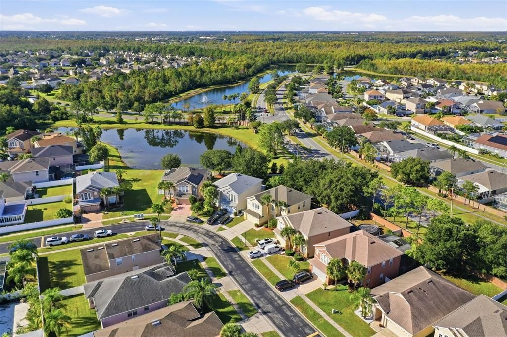 合同活跃: $550,000 (4 贝兹, 2 浴室, 3060 平方英尺)