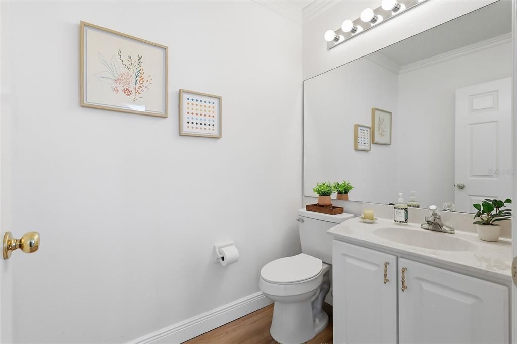 合同活跃: $550,000 (4 贝兹, 2 浴室, 3060 平方英尺)