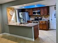 出租: $2,500 (4 贝兹, 3 浴室, 1948 平方英尺)