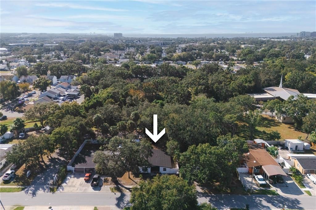 合同活跃: $459,000 (4 贝兹, 2 浴室, 1664 平方英尺)