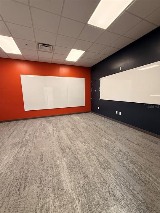 待售: $36,000 (0 贝兹, 0 浴室, 2000 平方英尺)