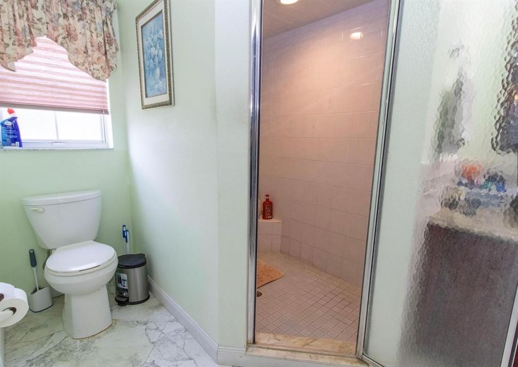 На продажу: $729,900 (4 спален, 2 ванн, 3442 Квадратных фут)