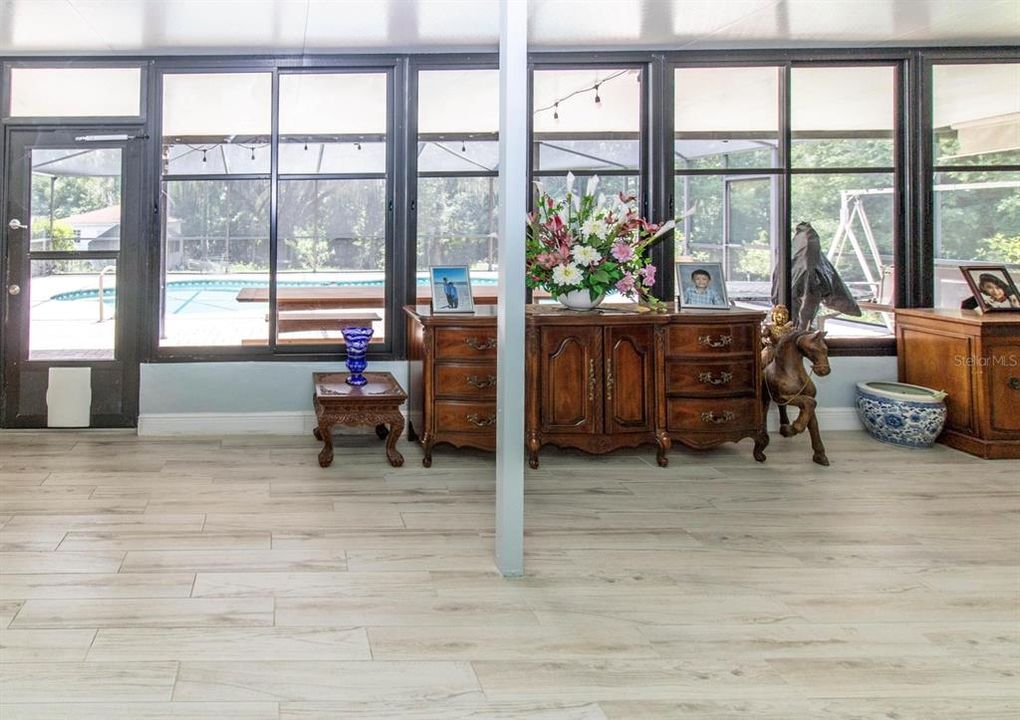 На продажу: $729,900 (4 спален, 2 ванн, 3442 Квадратных фут)