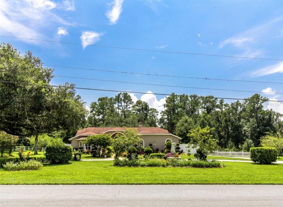 На продажу: $729,900 (4 спален, 2 ванн, 3442 Квадратных фут)