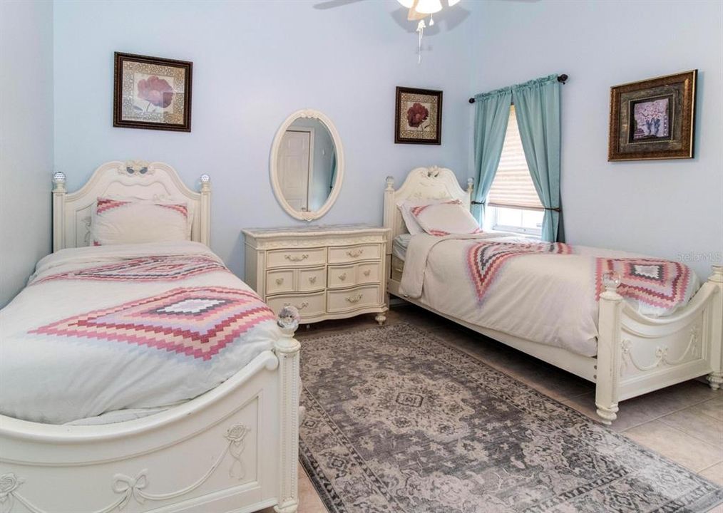 На продажу: $729,900 (4 спален, 2 ванн, 3442 Квадратных фут)