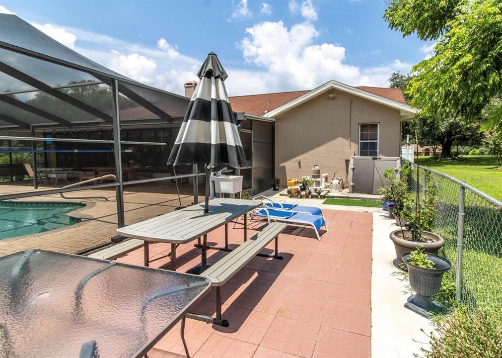 На продажу: $729,900 (4 спален, 2 ванн, 3442 Квадратных фут)