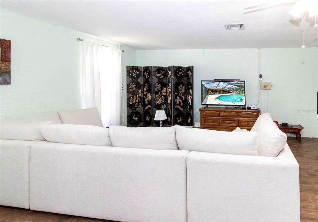 На продажу: $729,900 (4 спален, 2 ванн, 3442 Квадратных фут)