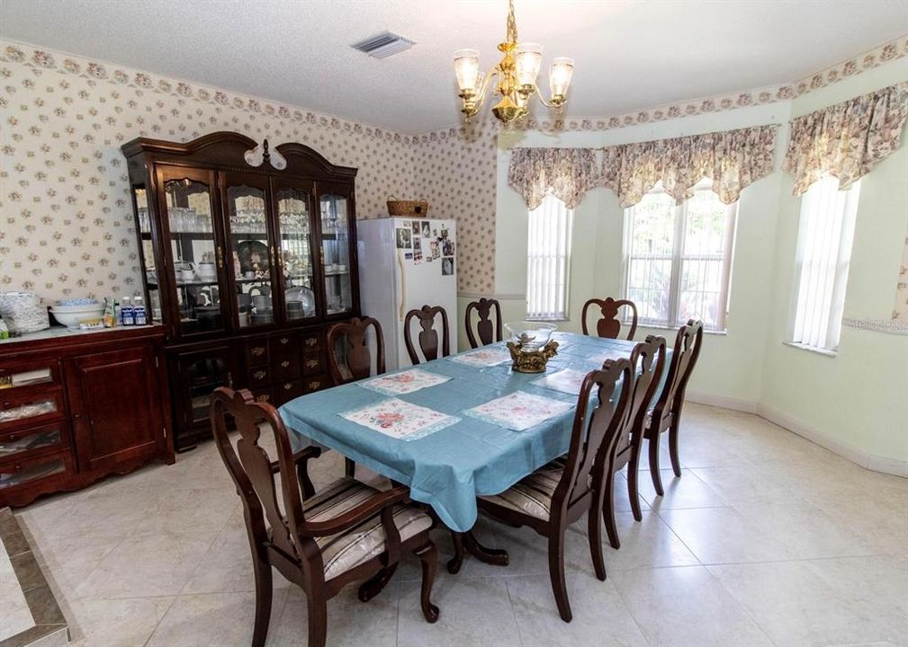 На продажу: $729,900 (4 спален, 2 ванн, 3442 Квадратных фут)