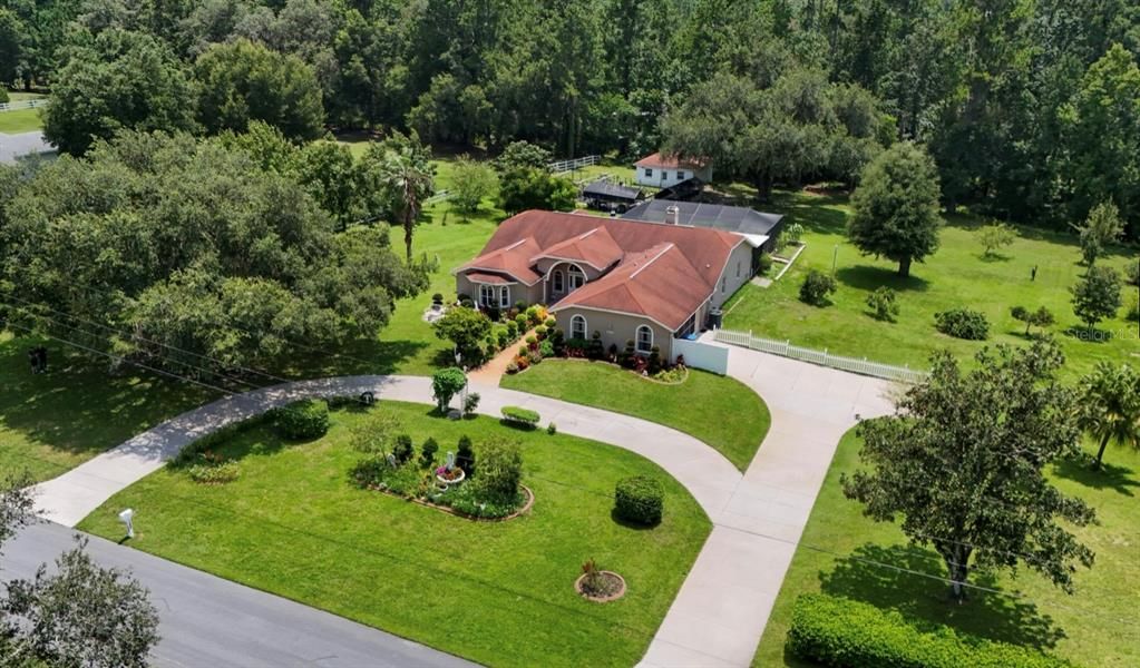 На продажу: $729,900 (4 спален, 2 ванн, 3442 Квадратных фут)