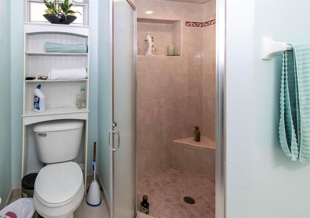 На продажу: $729,900 (4 спален, 2 ванн, 3442 Квадратных фут)