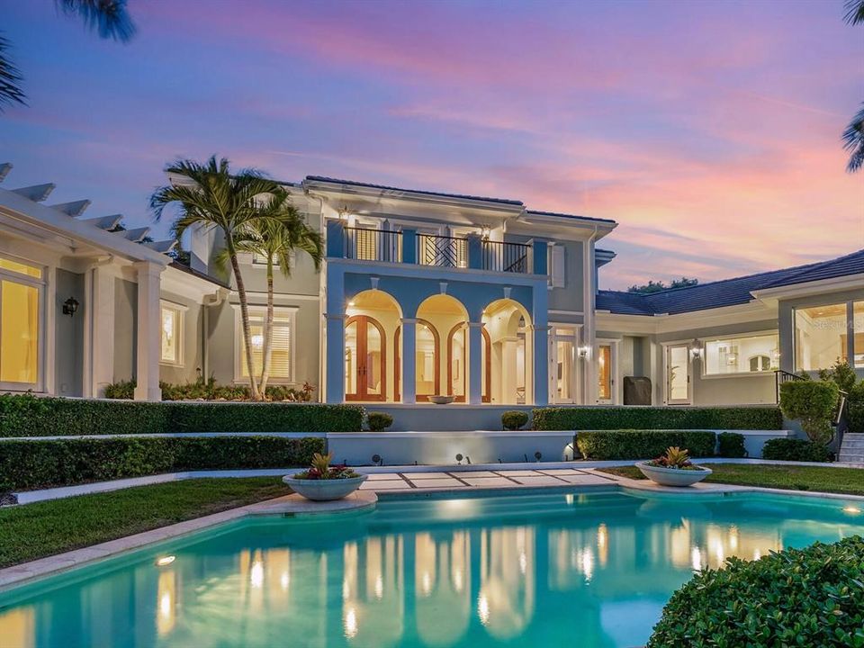 На продажу: $9,700,000 (4 спален, 5 ванн, 5245 Квадратных фут)