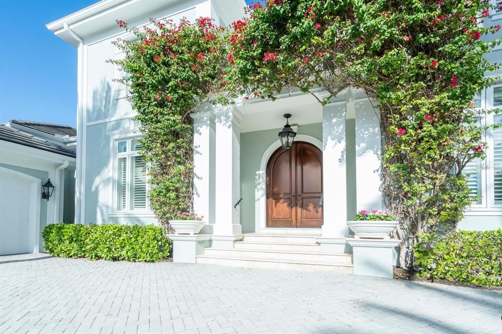 На продажу: $9,700,000 (4 спален, 5 ванн, 5245 Квадратных фут)