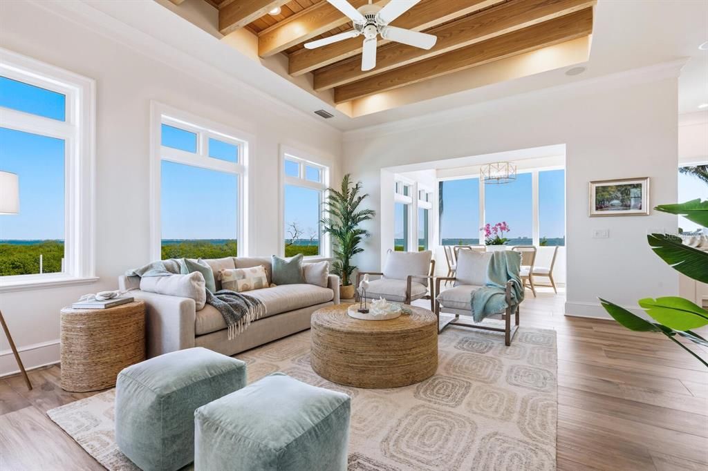 На продажу: $9,700,000 (4 спален, 5 ванн, 5245 Квадратных фут)