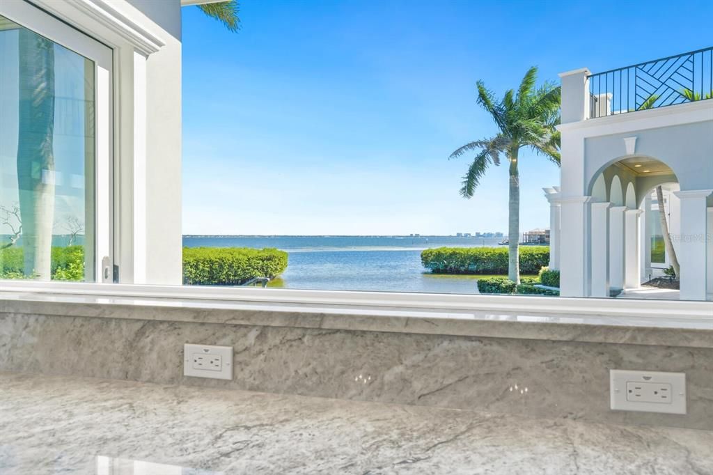 На продажу: $9,700,000 (4 спален, 5 ванн, 5245 Квадратных фут)