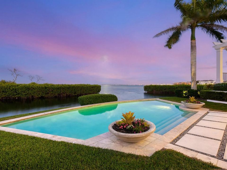 На продажу: $9,700,000 (4 спален, 5 ванн, 5245 Квадратных фут)