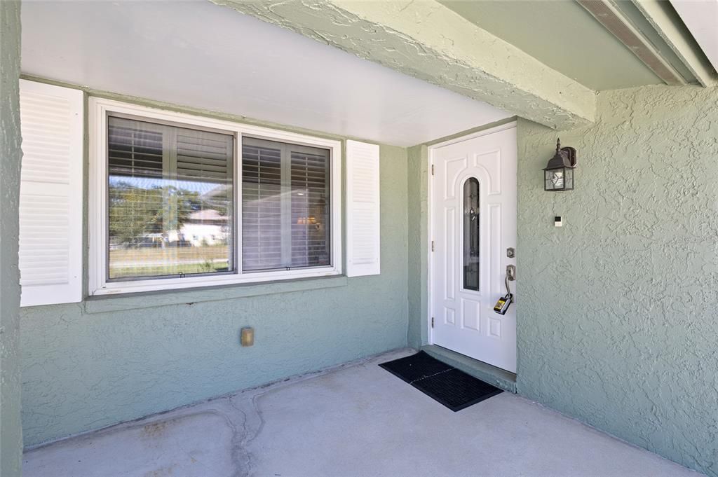 Active With Contract: $439,000 (3 beds, 2 baths, 1656 Square Feet)