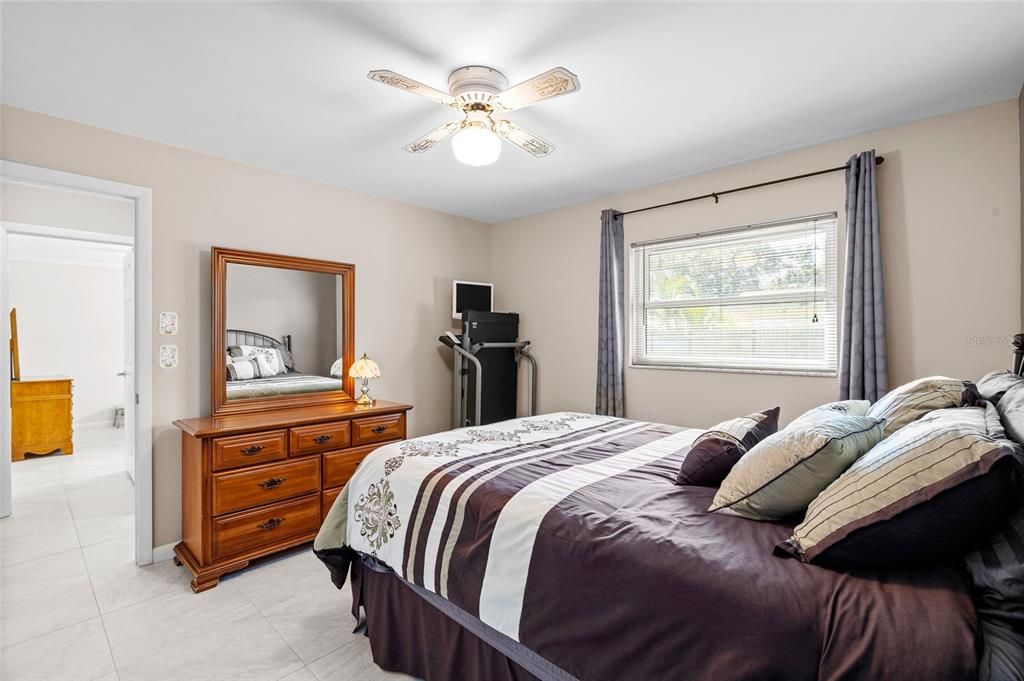 Active With Contract: $439,000 (3 beds, 2 baths, 1656 Square Feet)